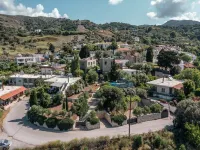 Villa in Spili with Mountain Views & Pool -  Ferienhäuser