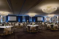 The Pfister Hotel - Business