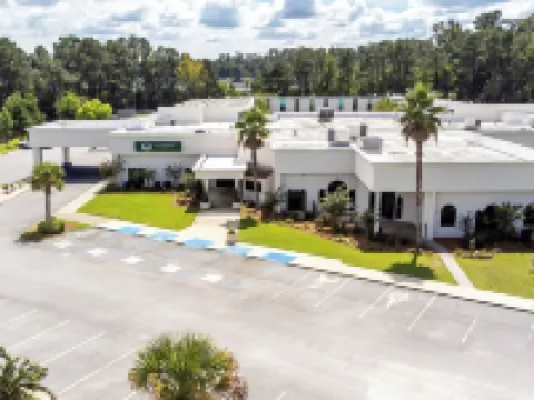 Cottonwood Suites Savannah Hotel & Conference Center Hotel di Pooler