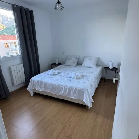 Apparemment T4 Отели в г. Корте