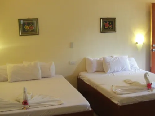 AJ Travellers Inn