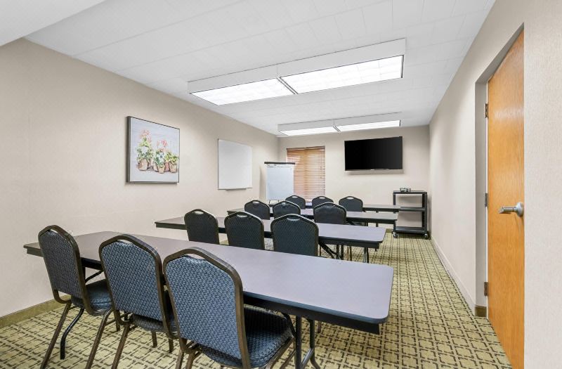 Clarion Inn Cranberry Township photo 3