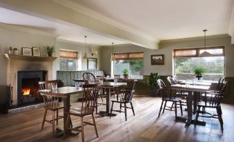 CBH The Highwayman Hotel