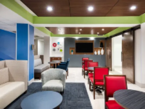 Holiday Inn Express HILLSVILLE by IHG Hotels in Woodlawn