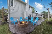 Hot Tub - Pool Table - Fire Pit - Family Friendly!  Hosted by Homes by CNJ. Hotels in Sedgwick County