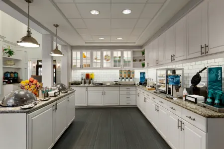 Homewood Suites by Hilton North Dallas - Plano Отели в г. Плано