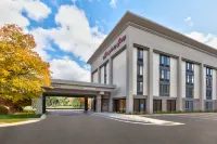 Hampton Inn Traverse City - parking