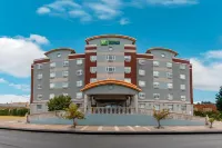 Holiday Inn Express Queens - Maspeth 뉴욕 홀 오브 사이언스 주변 호텔