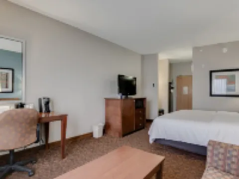 Holiday Inn Express & Suites ST. CLOUD by IHG Hotels in Saint Cloud