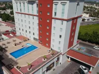 Fiesta Inn Express Ciudad Obregón - piscine