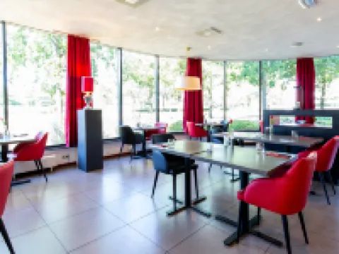 バスティオン ホテル ブレダ ブレッダのホテル