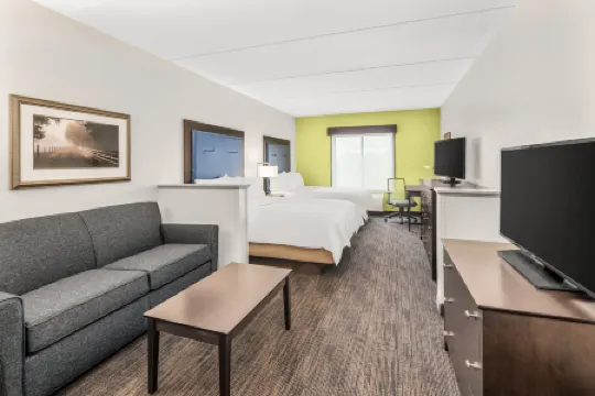 Holiday Inn Express & Suites WILMINGTON-NEWARK by IHG