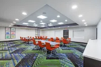 Holiday Inn Express & Suites SEALY by IHG