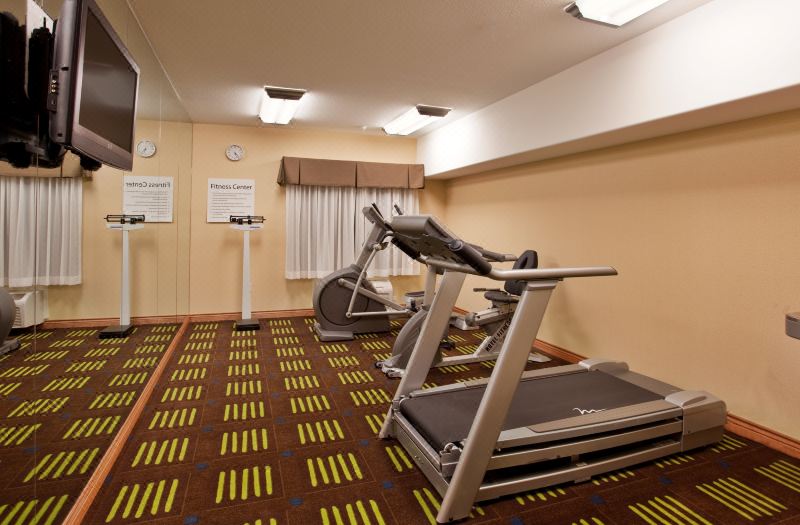 Holiday Inn Express & Suites Kansas City Sport Complex Area by IHG photo 5