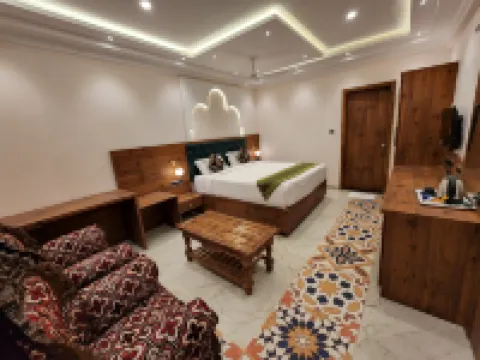 Maya's Kings Kourt Hotels in Mysore