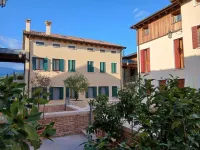 Asolo center, Free parking Hotels in Asolo