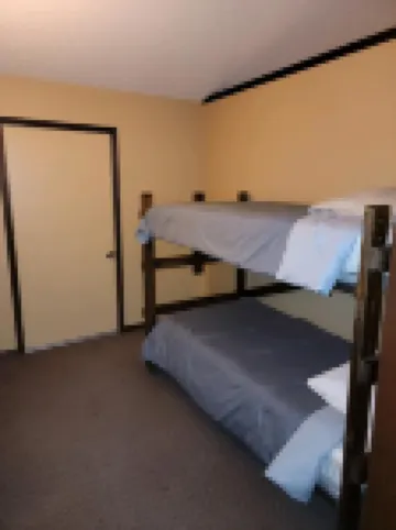 M酒吧度假村及營地