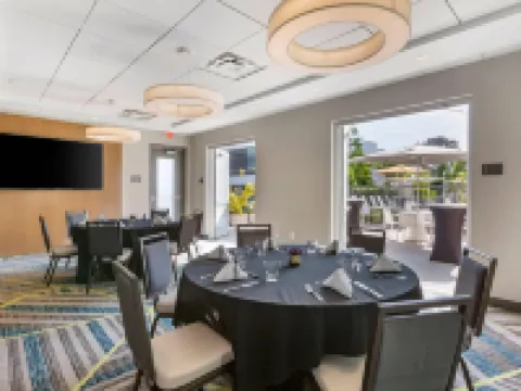 Cambria Hotel LAX Hotels in El Segundo