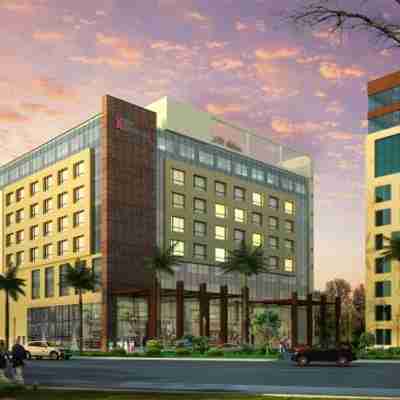 Hilton Garden Inn Lucknow Hotel Exterior