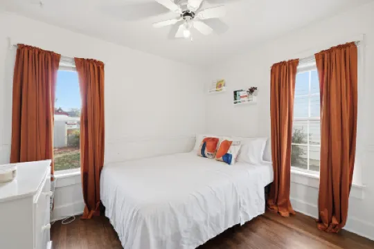 Cozy & Modern 3-bed Bungalow In Heart Of Greeley 3 Bedroom Bungalow