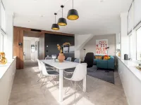 บิซสเตย์ โทเรน ฟาน เอาท์ โรงแรมในScheveningen