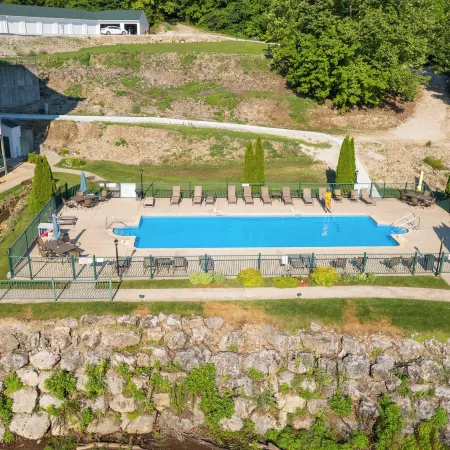 Boat Slip, 3 Pools, Golf, Ozarks Ampitheater, & Amazing Lake Views at Big Niangua