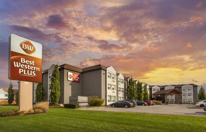Best Western Plus Rose City Suites