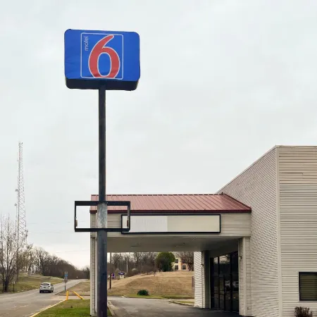 Motel 6 Forrest City AR