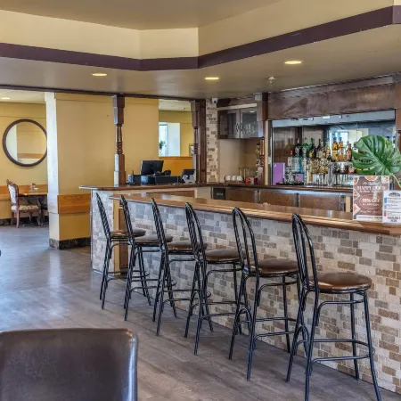 Prince Arthur Waterfront Hotel & Suites