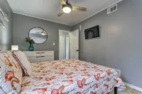 Cozy Destin Condo w/ Amenities + Private Beach! - Pet Friendly