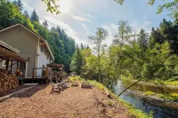 Scenic Views! Riverfront Kalama Home, Pets Welcome - 3-Star
