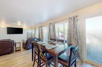 Waterfront Condo W & Dock Access - Apartments