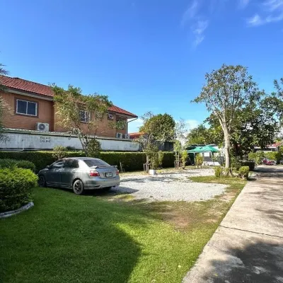 ViphuananResort Hotels near Wat Map Prachan