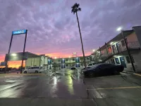 Motel 6 Blythe, CA - South - parking