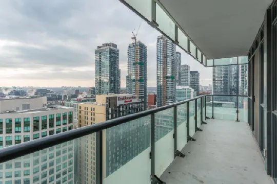 Toronto Rooms and Suites