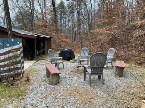 Quiet Comfortable  Mountain Retreat, with Fast 500 Mbps Wifi