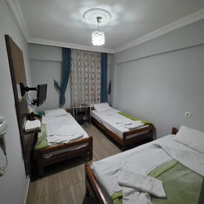 Hotel Altuğ Barla - Çamdağı Mesire Yeri yakınındaki oteller