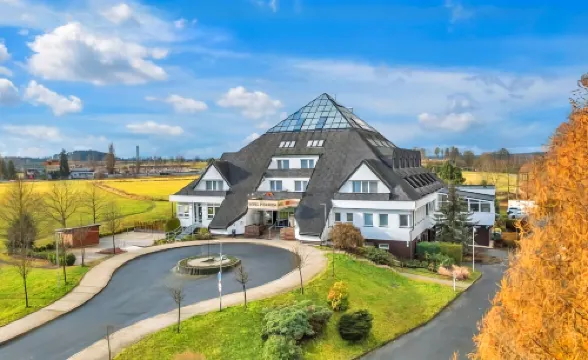 라젠스키 호텔 피라미다 I