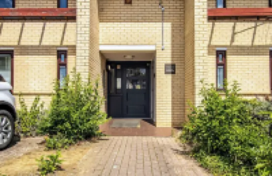 Milton Keynes 2BR Free Parking Contractor Friendly Hotels in 