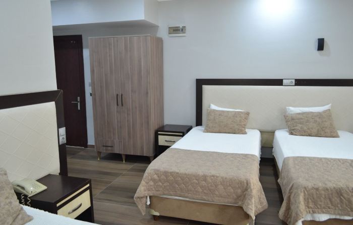 Adana Kucuksaat Hotel