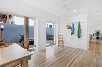 Albatross Beachfront 3 Bedroom Apartment