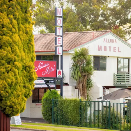 Alluna Motel