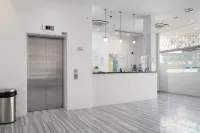 A Hotel Dickson, Stay From 9PM To 8AM - Homestays