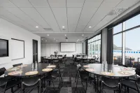 Alt Hotel St. John's - Bữa sáng