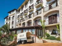 Hotel Ariston and Palazzo Santa Caterina Hotels near Spisone Beach