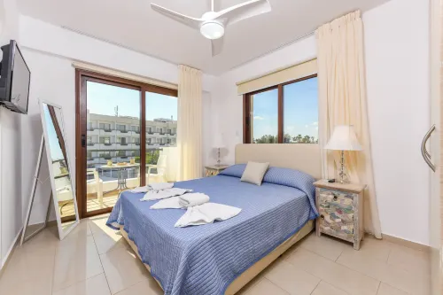Nissi Apartment 101