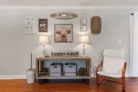3926 Pineview, Smyrna - Country Houses