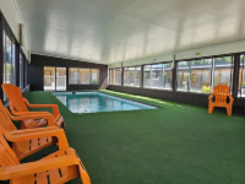 Majestic Motel