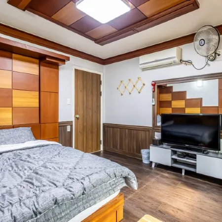 Boryeong (Daecheon) Beach Resortel Отели рядом с достопримечательностью «Пляж Тэчхон»
