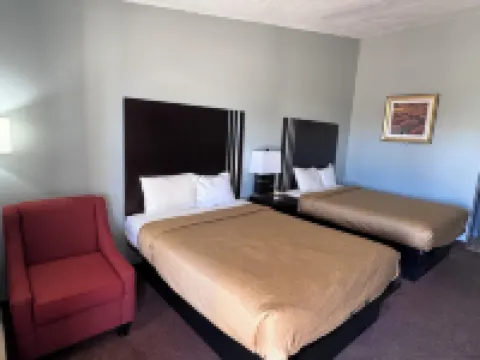 Owensville Inn Hotels in Gasconade County